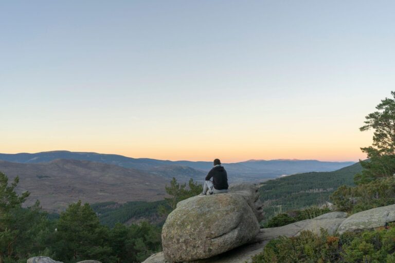 When the World Breaks Your Heart: How to Stay Grounded in Hope When Everything Feels Wrong